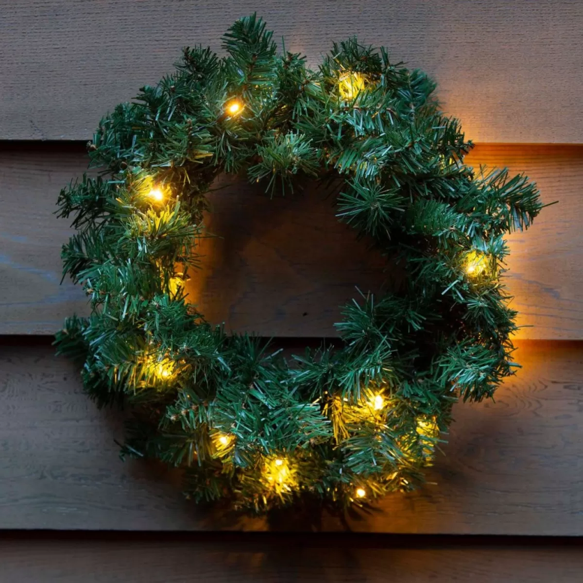 Black Box Kerstkransen> Trees - Norton Krans Led Werkt Op Batterijen Groen 20L Tips 90 - D45Cm - Kerstbomen