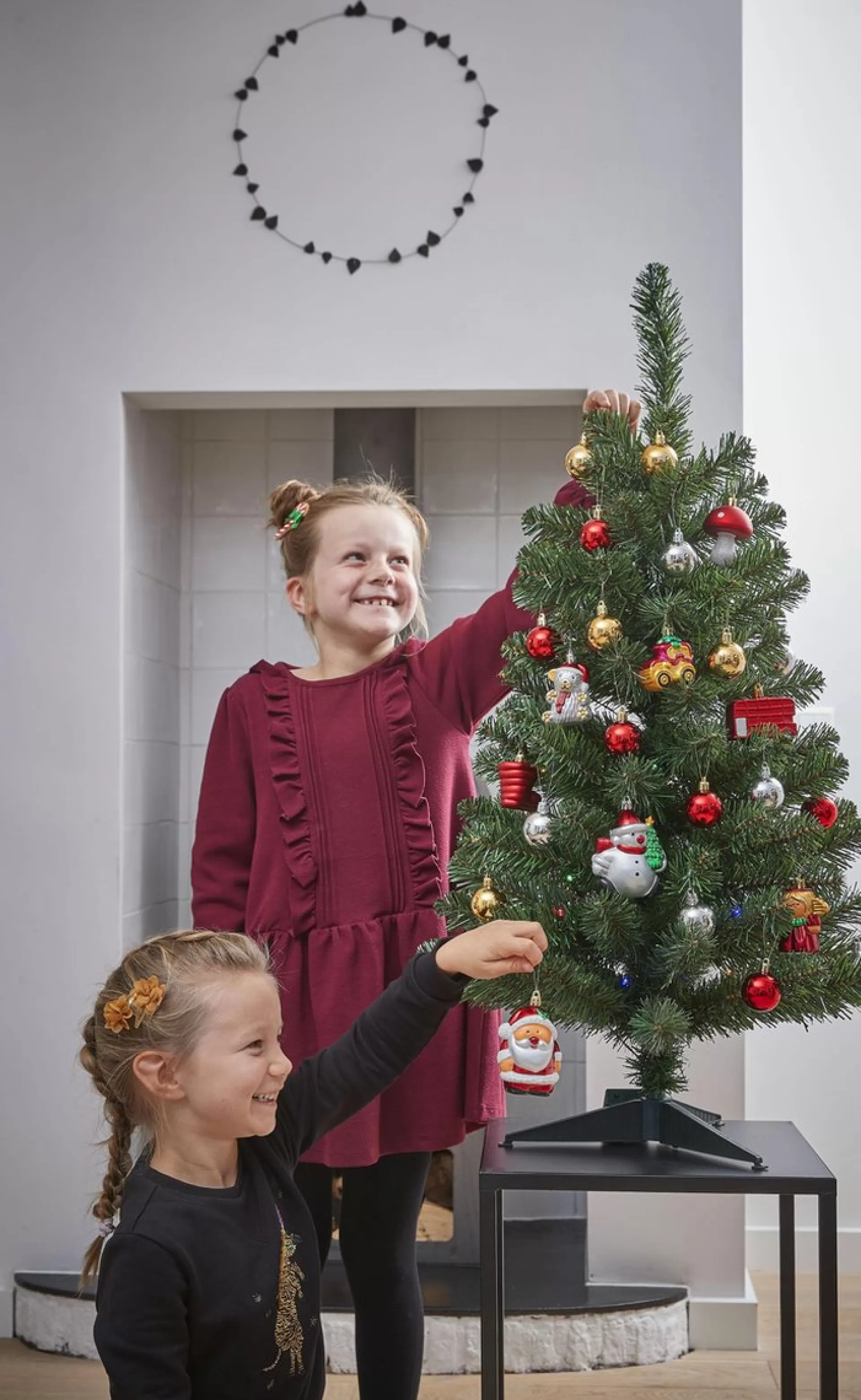 Black Box Trees Joy Kunstkerstboom Met 26 Ornamenten En Led Verlichting - H90 X O50 Cm - Groen Best Sale
