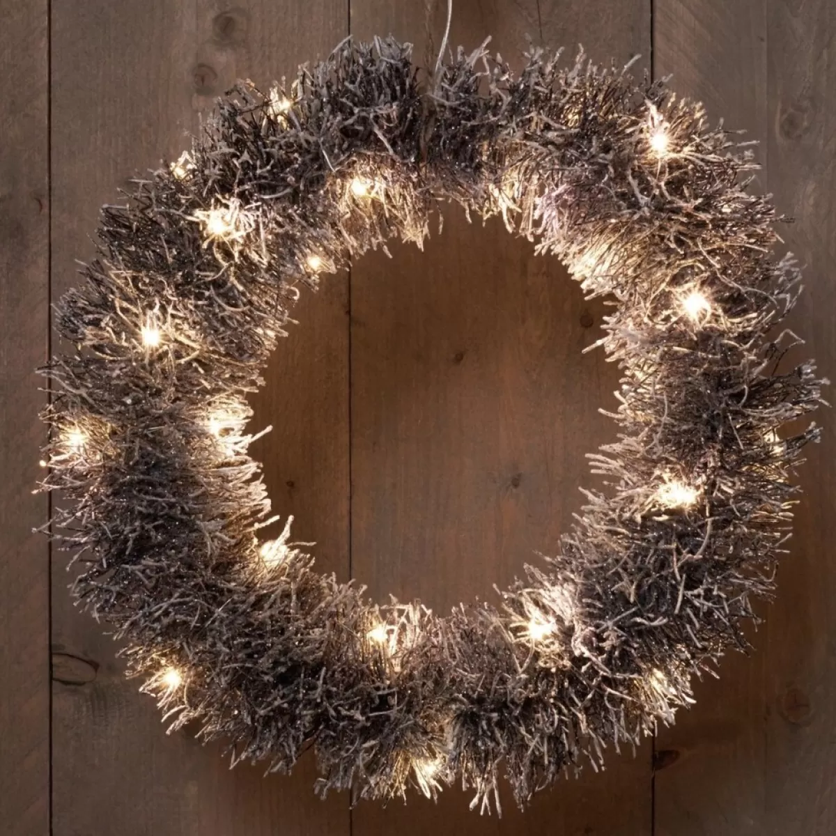 CBD Kerstkransen> Rotan Krans Zwart/Sneeuw - Kerstverlichting - 40 Cm Warm Wit 30 Led