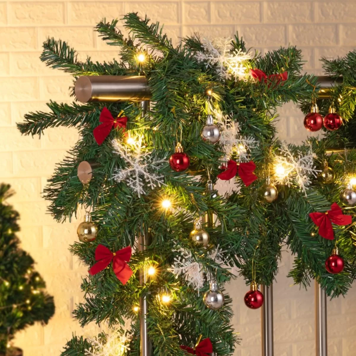 Casaria Guirlandes>Kerstguirlande - 5 M En 5 M Stroomkabel - 100 Led - Afstandsbediening