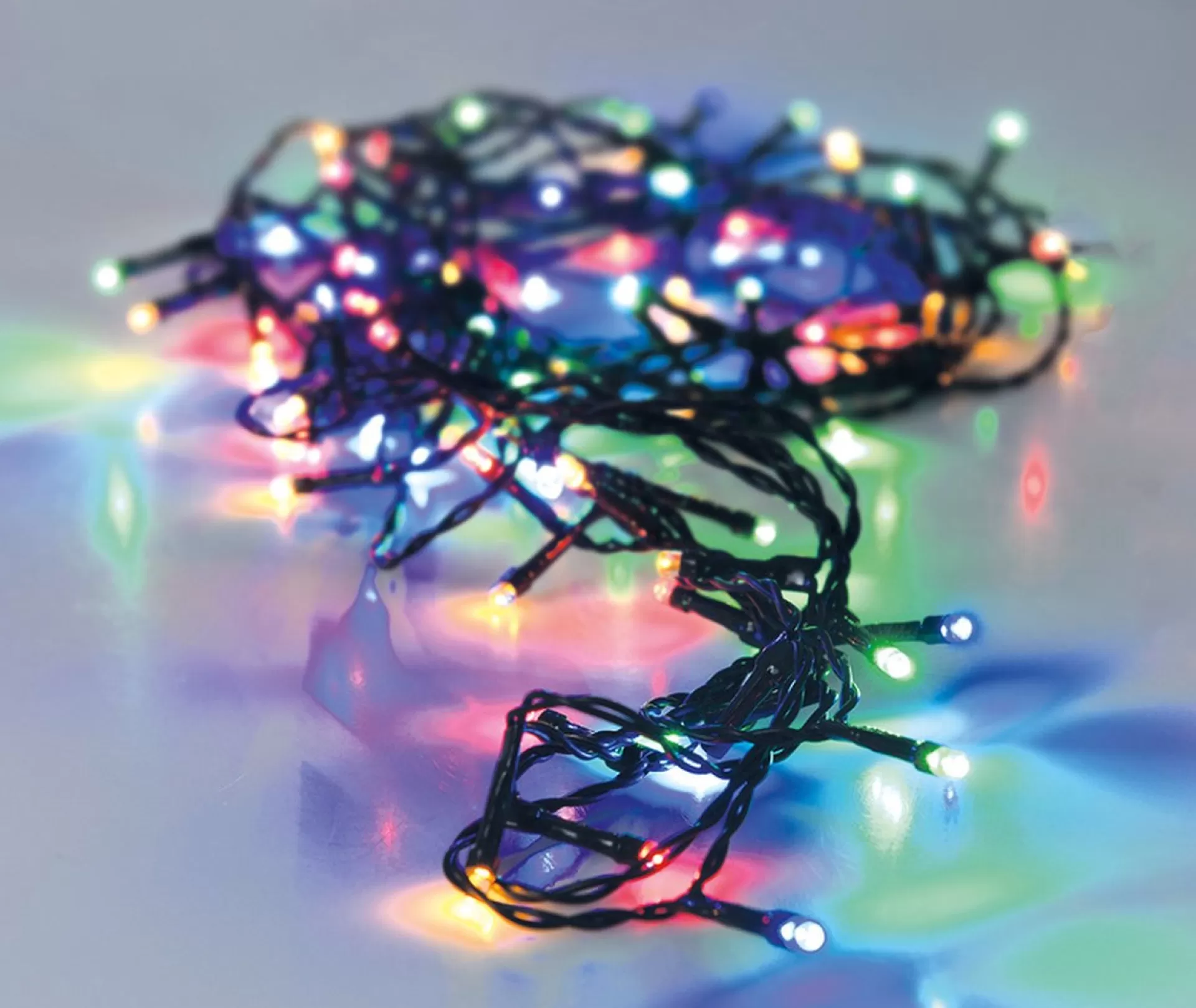 Merkloos Kerstverlichting Lichtsnoeren 240 Gekleurde Led Lampjes Buiten - 18 Meter - Kerstlampjes/Kerstlichtjes - Binnen/Buiten Shop