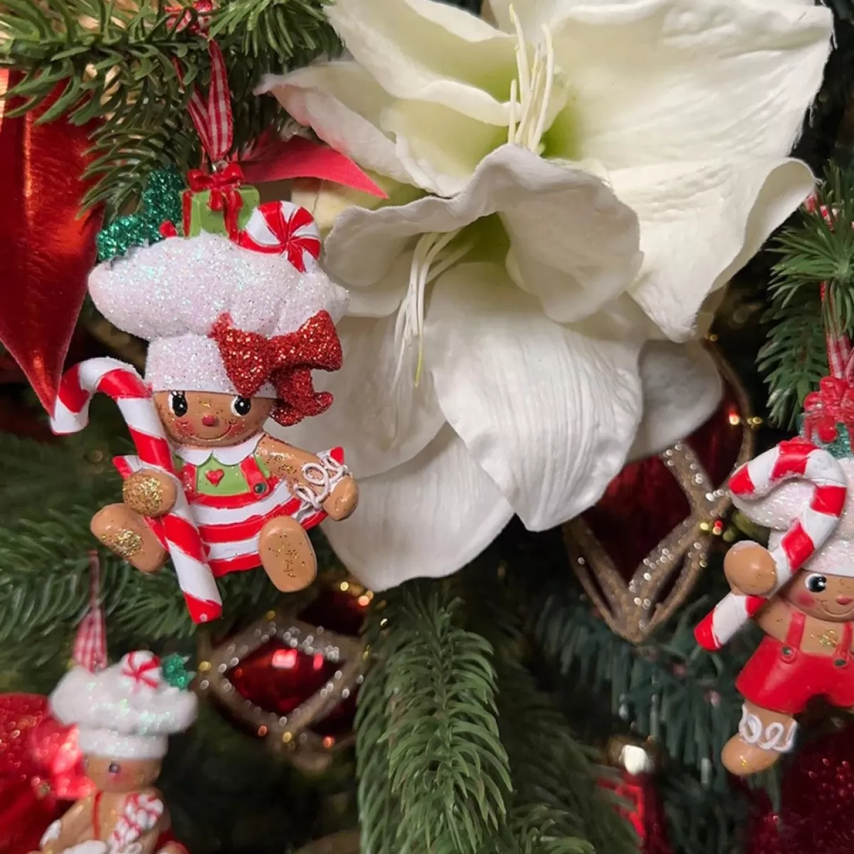 Kurt S. Adler Kerstboomversieringen> Kerstornament - Pepermunt Swirl Gingerbread Mannetjes - Set Van 2 - Rood Bruin Wit - 9Cm