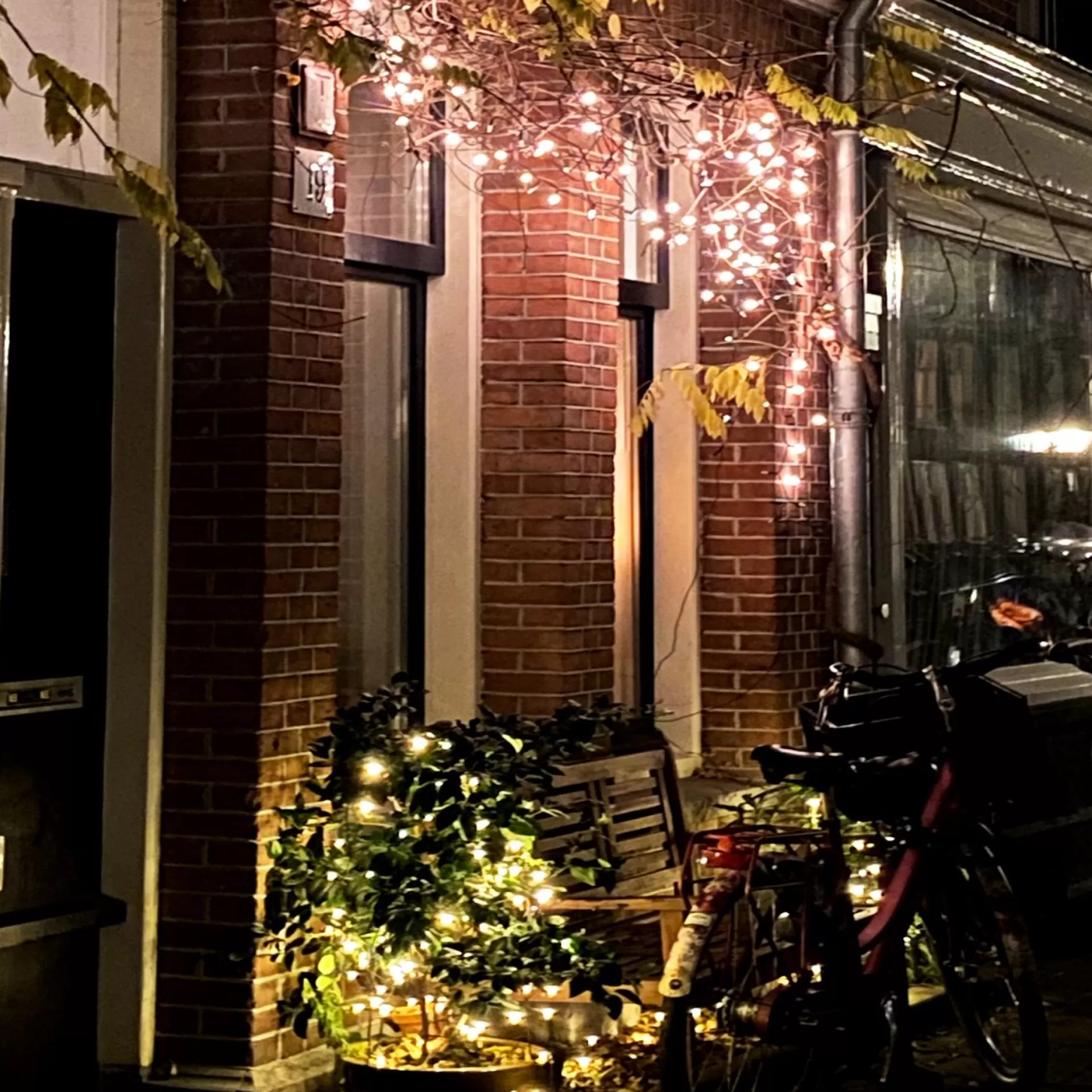Solistech Led Kerstverlichting Buiten - 30M - Verlengbaar (60M/90M/120M) - 300 Lichtpuntjes - Ip44 Waterbestendig - Warmwit 2700K - Donkergroene Kabel - Kerst Verlichting Voor Binnen En Buiten - Zeer Energiezuinig 3,6W Cheap