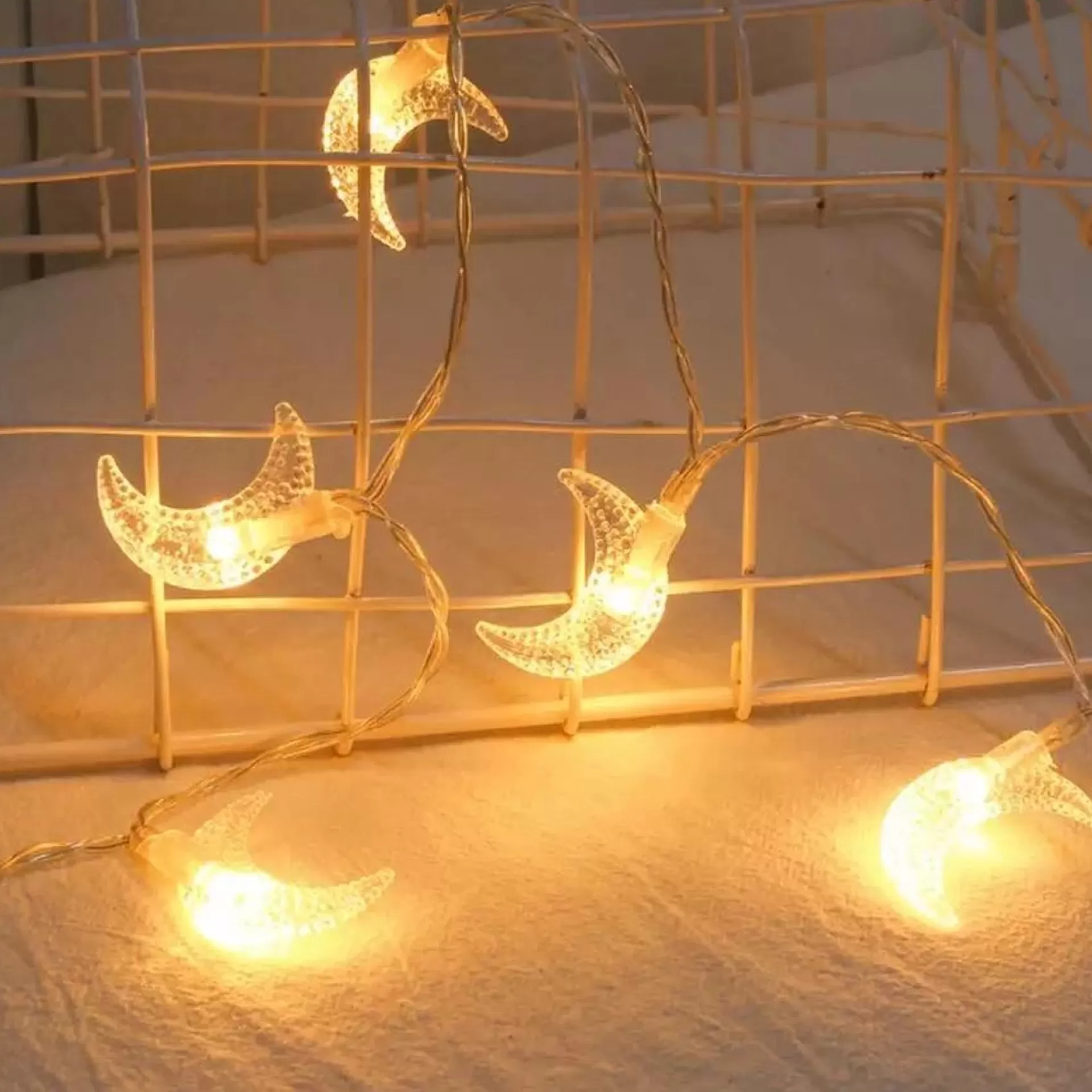 Brill-ligfut Led Lampjes Slinger - Maantjes - 6 Meter - 40 Lichtjes - Werkt Op Batterijen - Knipperfunctie - Slaapkamer - Kerstverlichting Best