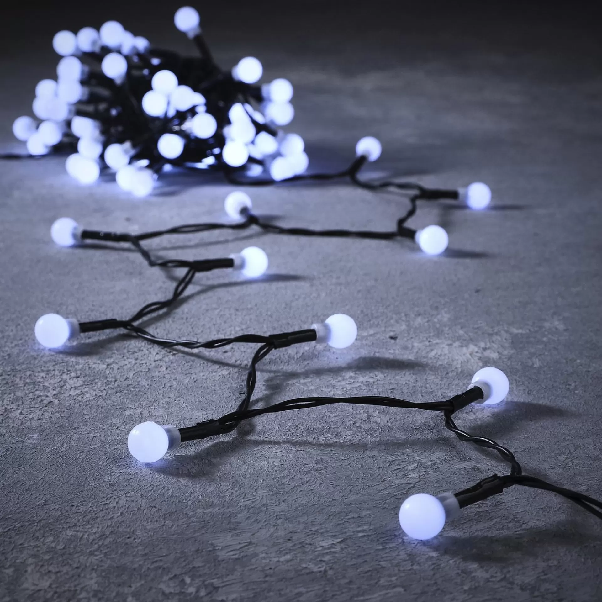 Luca lighting Kerstlichtsnoeren> Snoerverlichting Berry 14,4 M 192 Led Koud Wit