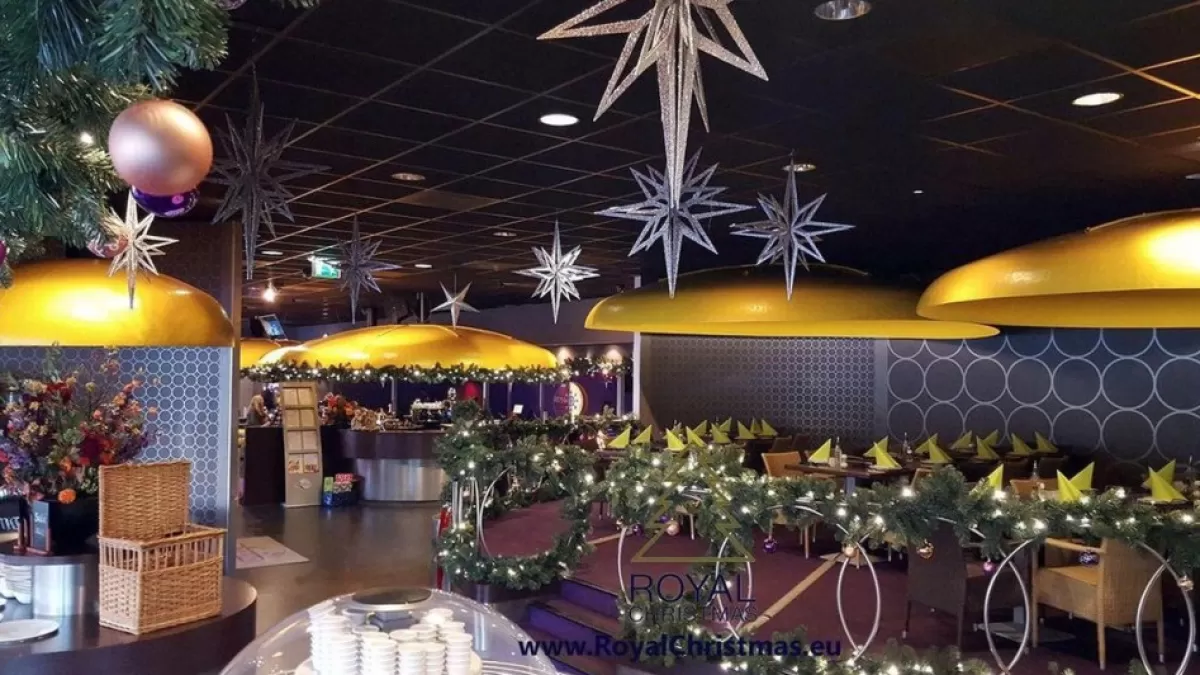 Royal Christmas Guirlandes> - 1X Kerstguirlande Pvc 540 Cm - 200 Led Lampjes - Extra Vol 600 Takken - Lengte 540 Cm - Max. 3X Koppelbaar - 600 Takken