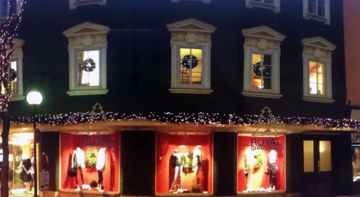 Royal Christmas Guirlandes> - 1X Kerstguirlande Pvc 540 Cm - 200 Led Lampjes - Extra Vol 600 Takken - Lengte 540 Cm - Max. 3X Koppelbaar - 600 Takken