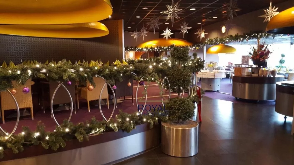 Royal Christmas Guirlandes> - 1X Kerstguirlande Pvc 540 Cm - 200 Led Lampjes - Extra Vol 600 Takken - Lengte 540 Cm - Max. 3X Koppelbaar - 600 Takken