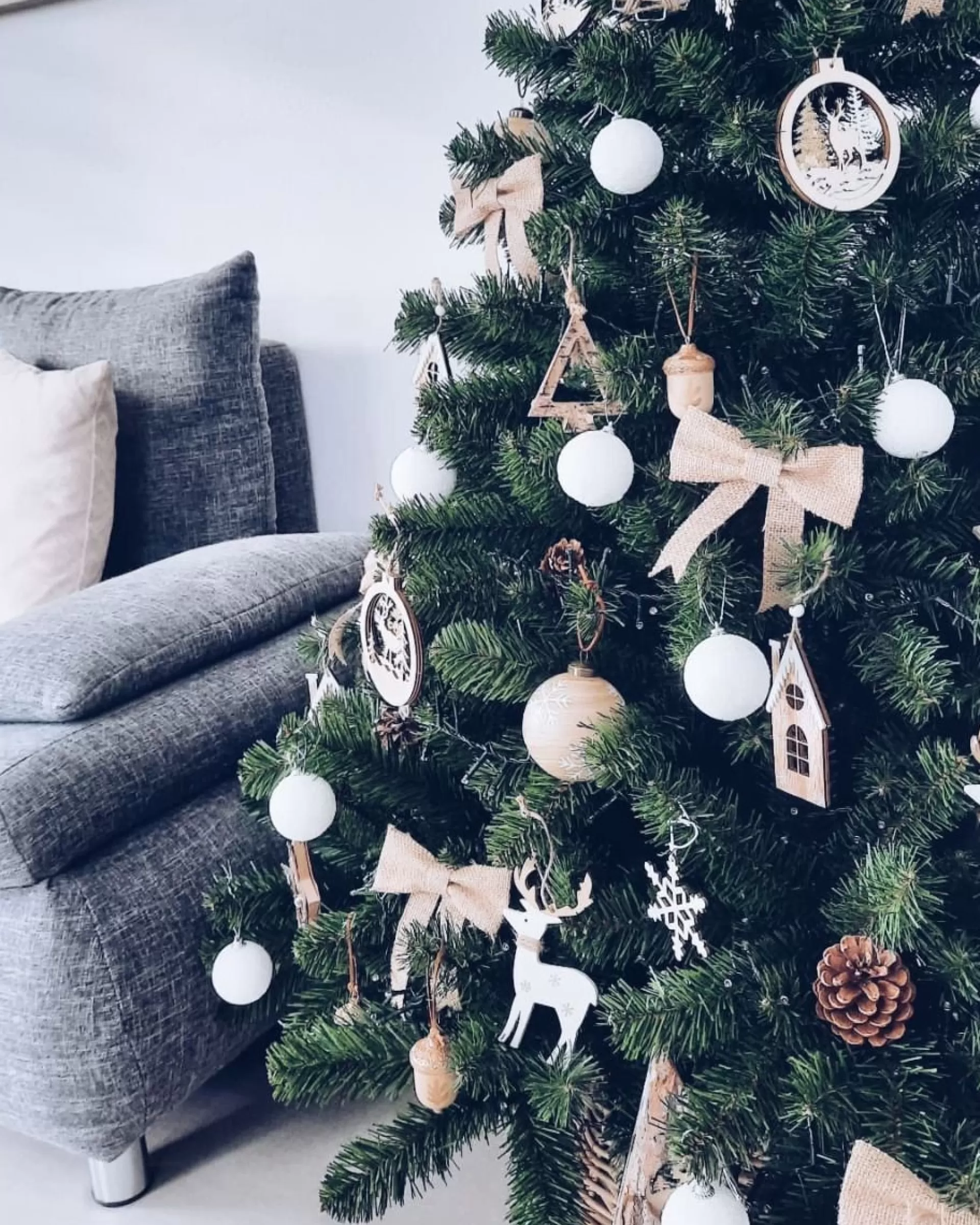 Royal Christmas - Kunstkerstboom - Oregon Deluxe Pvc Met Warm Led - Snel Opgebouwd - Hoogte 180 Cm - 300 Warm Led Lampjes - 794 Takken Online