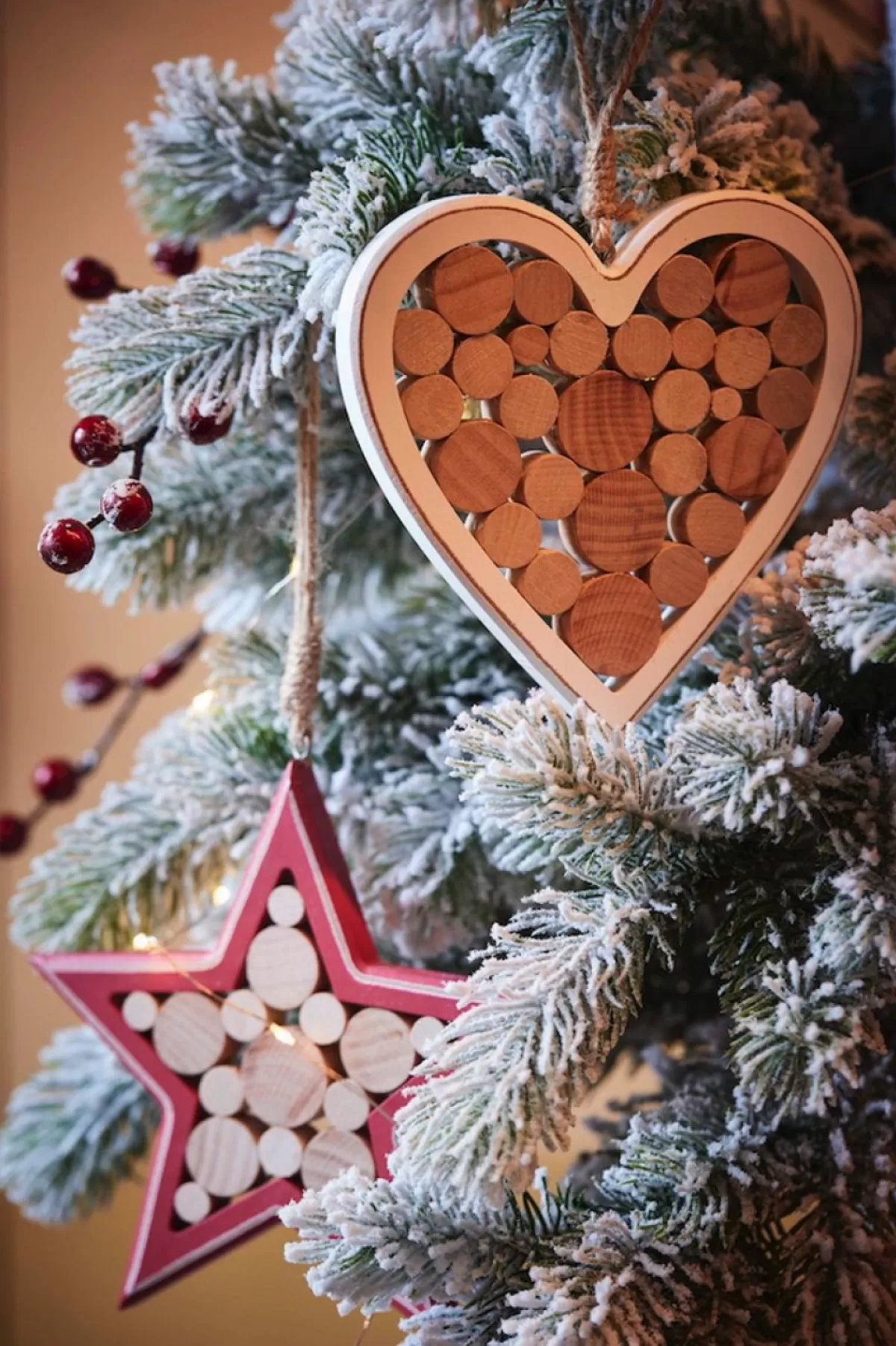 Naturn Christmas Kerstkransen>Witte Kerstkrans Met Sneeuw Van | O 30 Cm | Krans Landelijk Rond | Kerstdecoratie Deurkrans | Kerstkransen | Krans Voor De Kerst | Kerstversiering Kransen En Kerstslinger | Wit